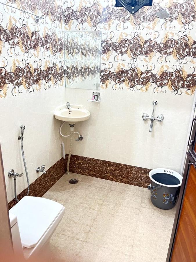 The Orchid Villa Homestay - Walkable Distance From Taj Mahal آغْرا المظهر الخارجي الصورة