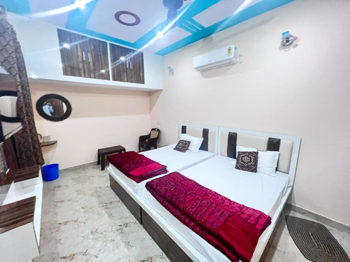 The Orchid Villa Homestay - Walkable Distance From Taj Mahal آغْرا المظهر الخارجي الصورة